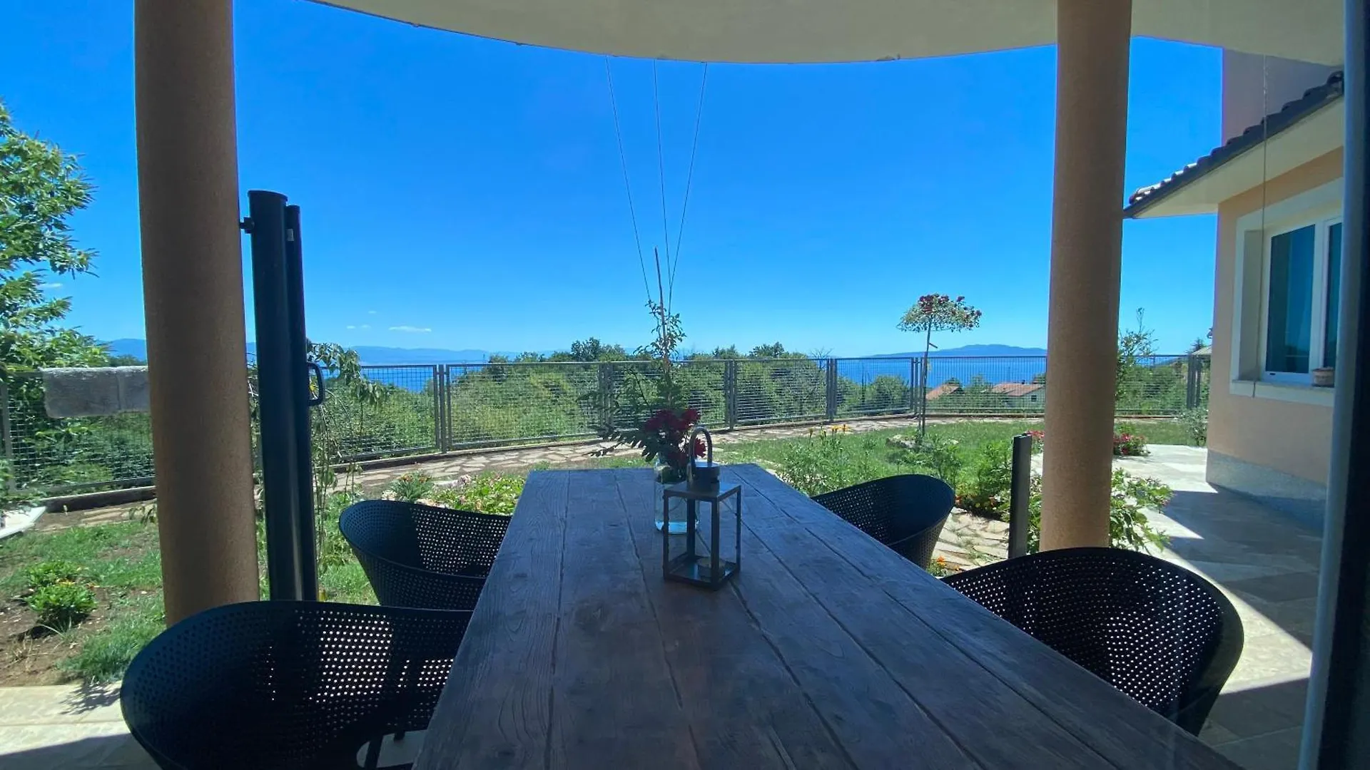 Apartment Stunning Seaview Villa 